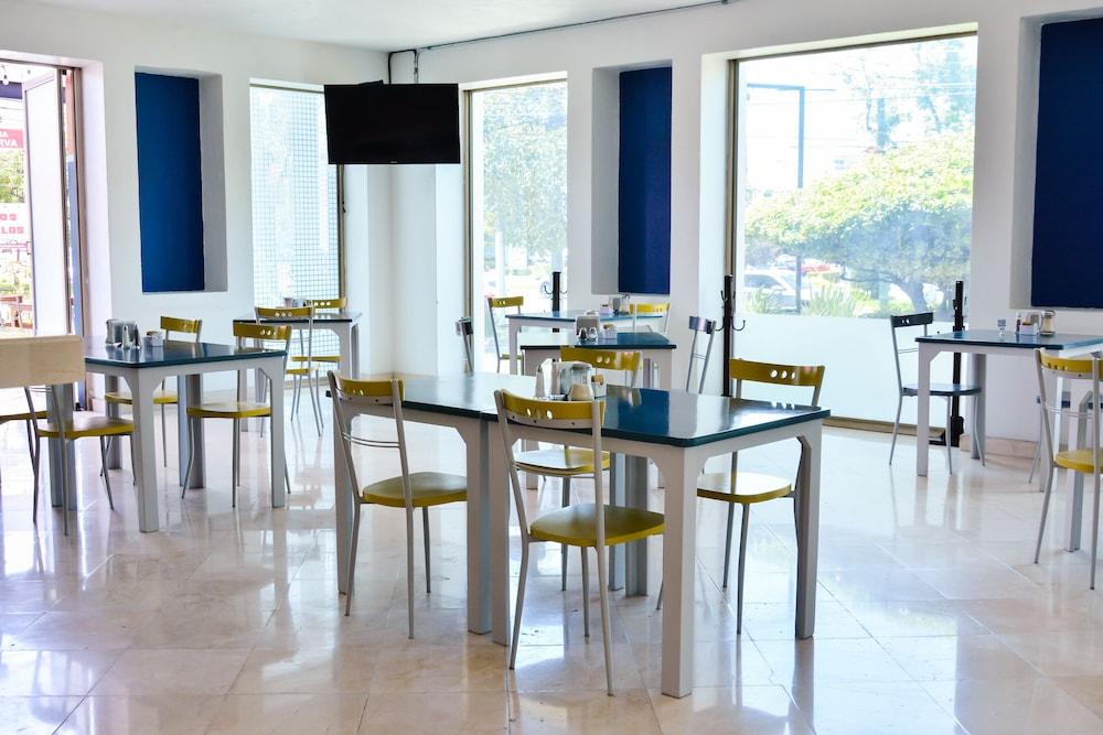 Hg Hotel Запопан Екстериор снимка