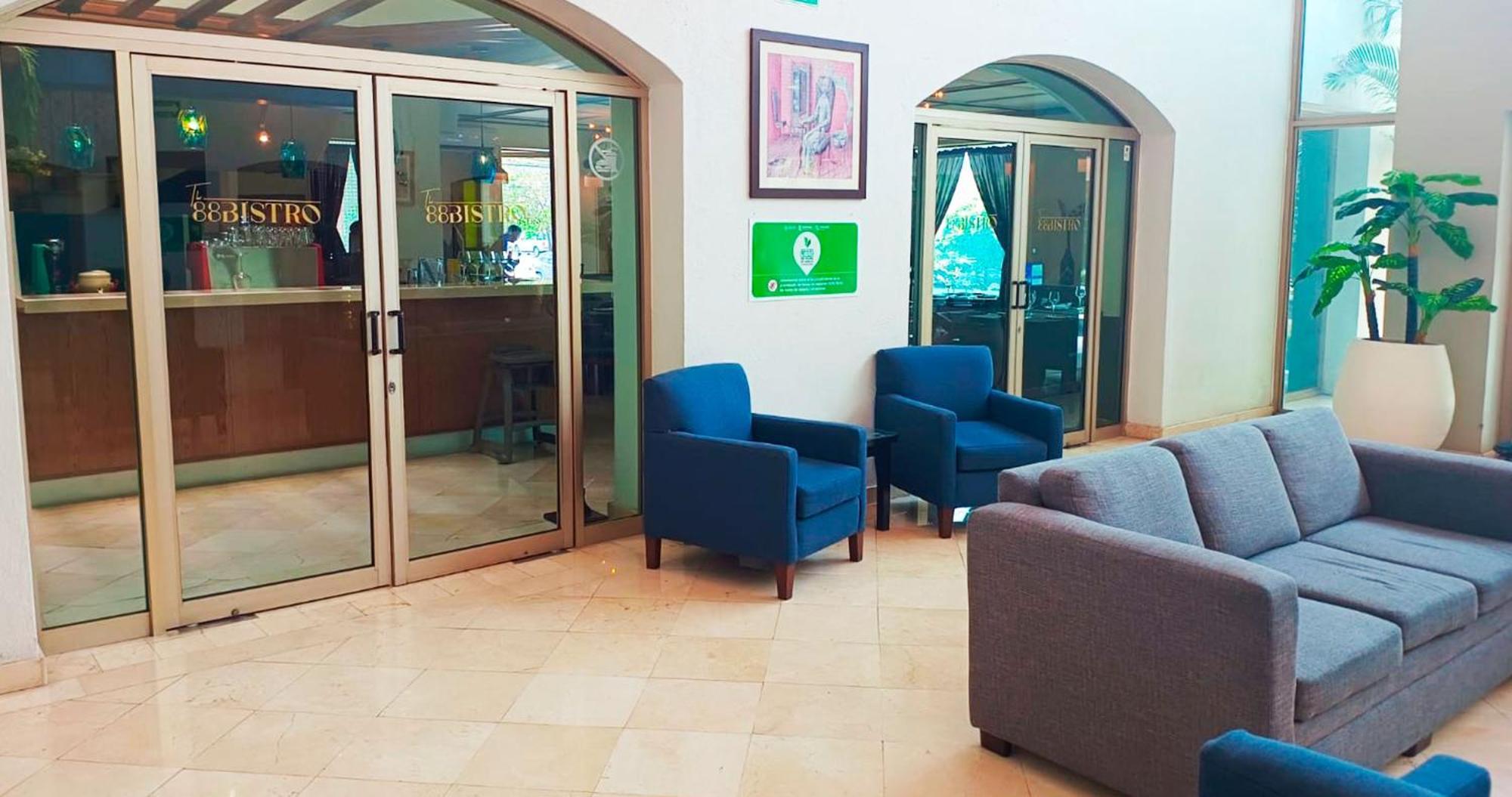 Hg Hotel Запопан Екстериор снимка