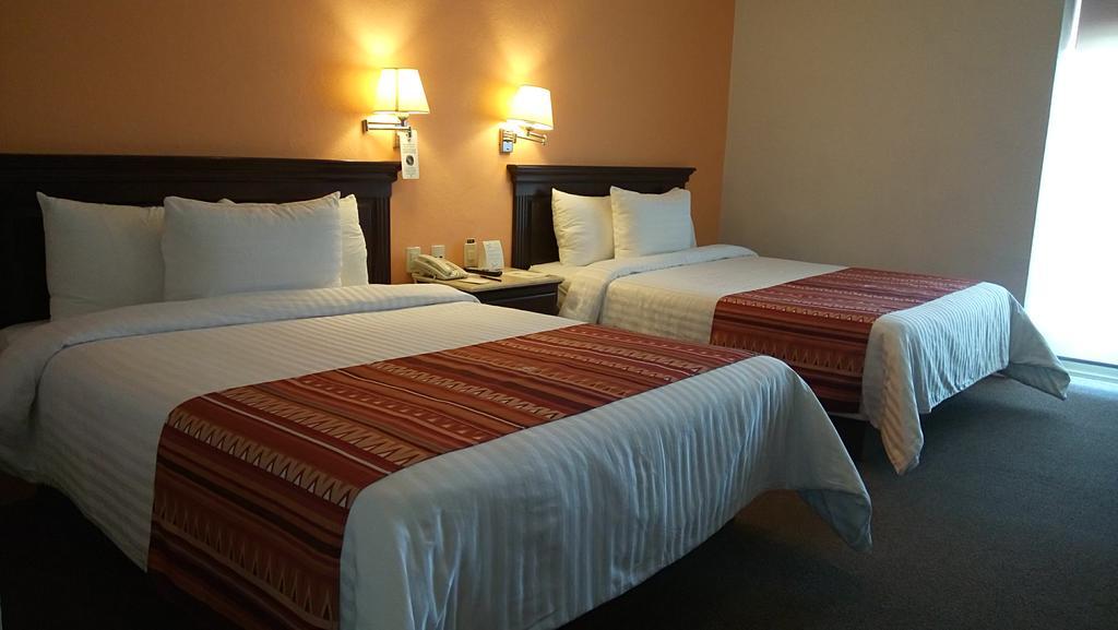 Hg Hotel Запопан Екстериор снимка