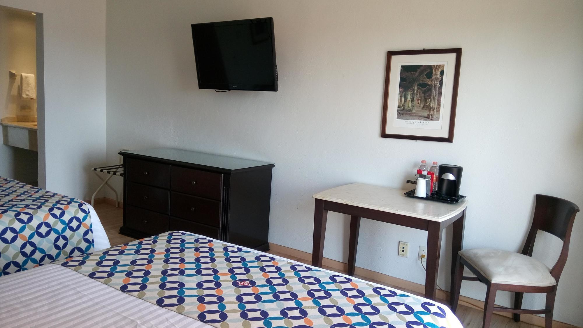 Hg Hotel Запопан Екстериор снимка